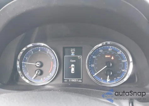 2017 Toyota Corolla Se z USA, uszkodzony, nr VIN 5YFBURHE0HP654872